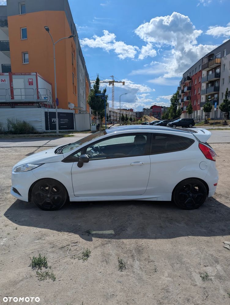 Ford Fiesta ST - 4