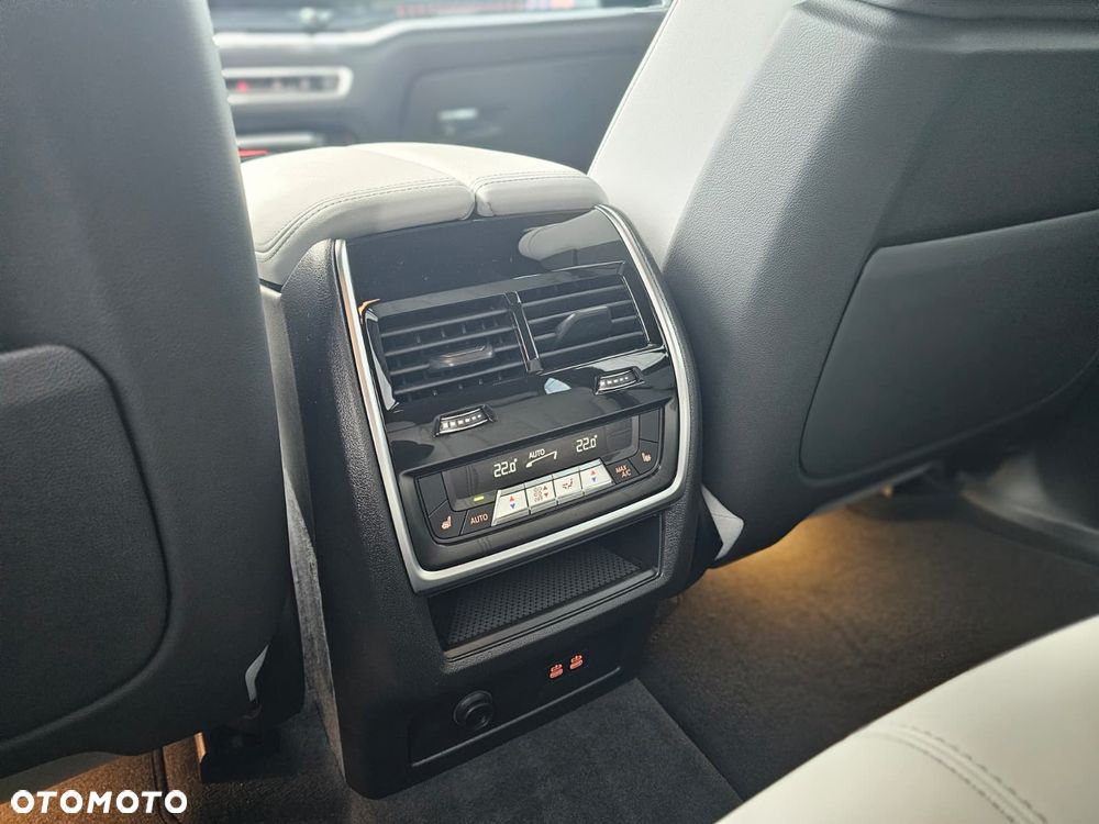 BMW X5 xDrive50e - 36