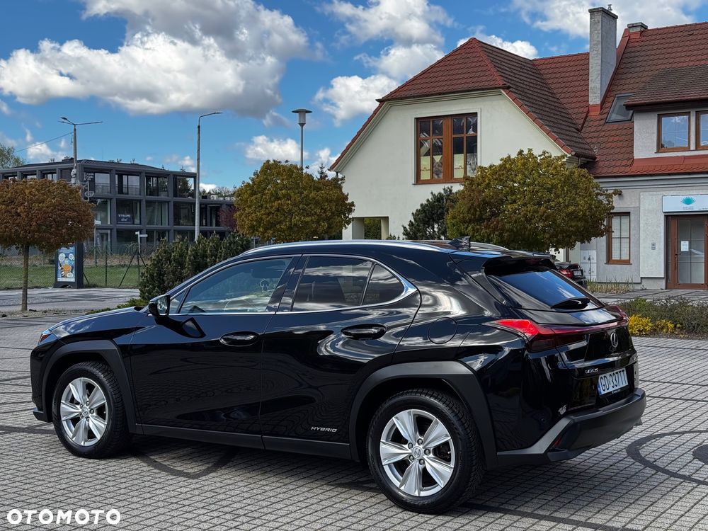 Lexus UX - 9