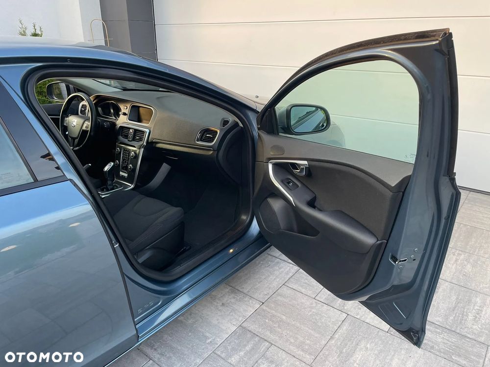 Volvo V40 D2 Summum - 22