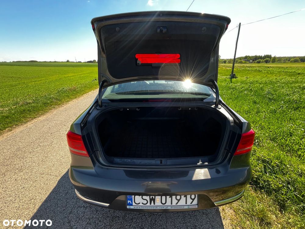 Volkswagen Passat - 7