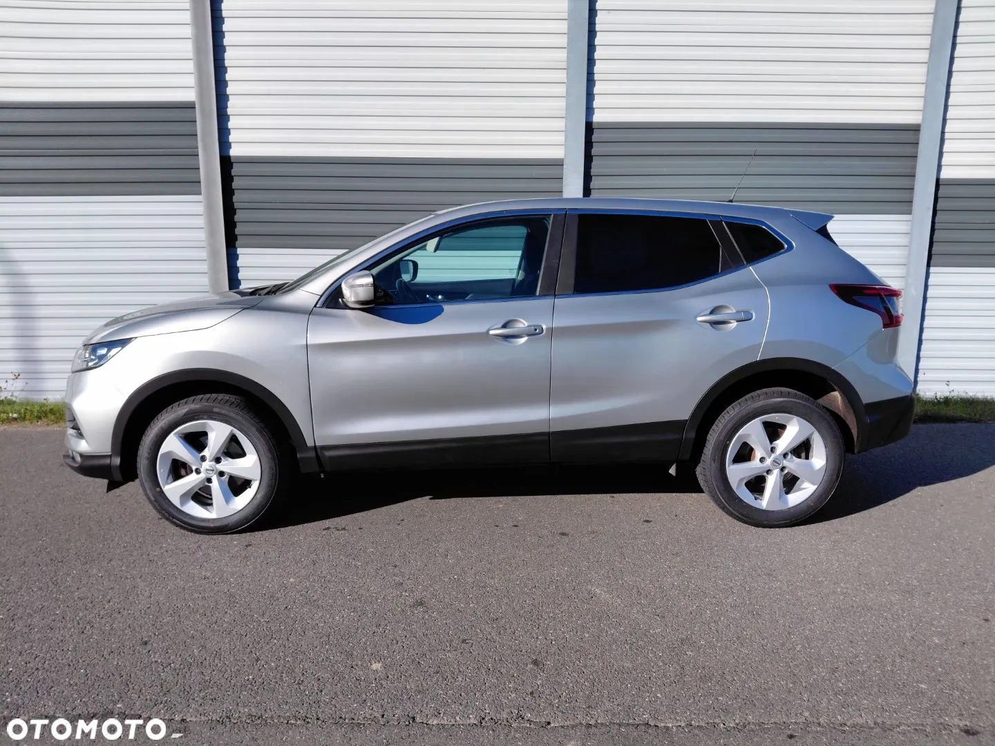 Nissan Qashqai 1.3 DIG-T TEKNA - 2