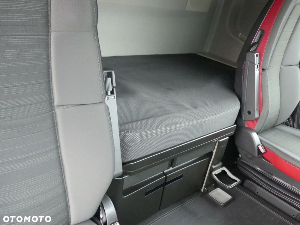 Volvo FH4 460 / EURO 6 / AUTOMAT / PEŁNY ADR / KLIMATYZACJA POSTOJOWA / - 26