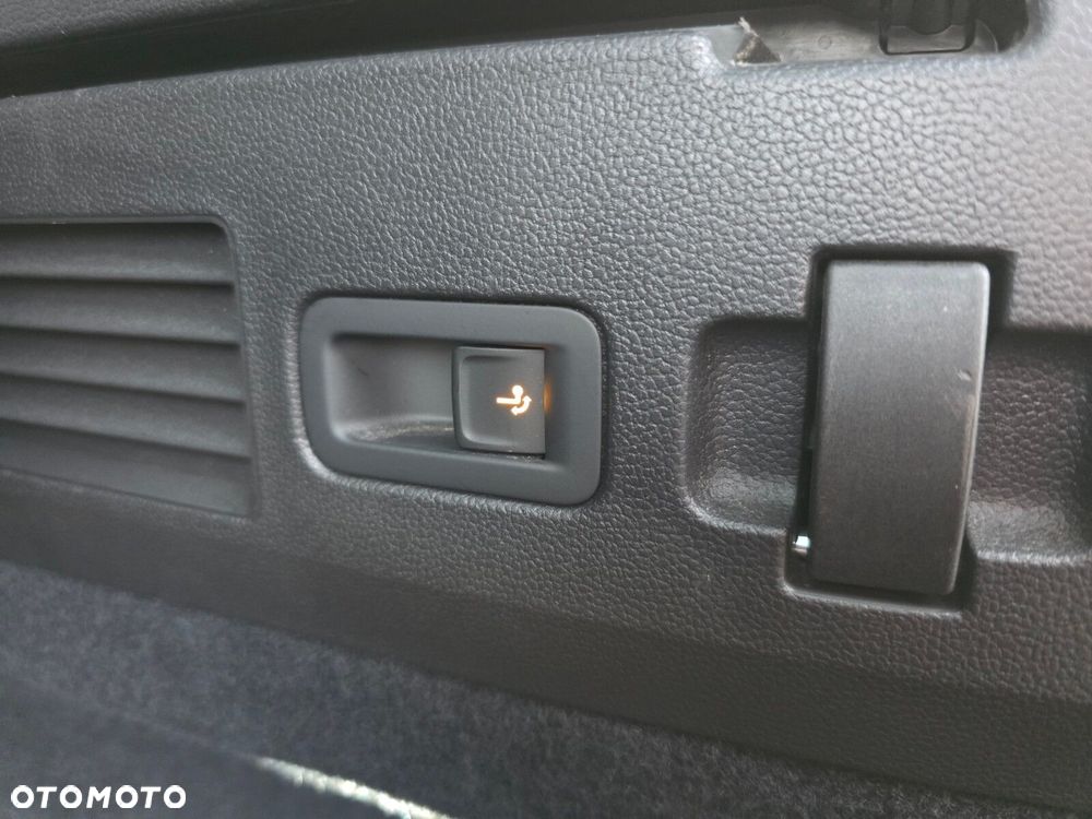 Volkswagen Arteon 2.0 TSI 4Motion R DSG - 39