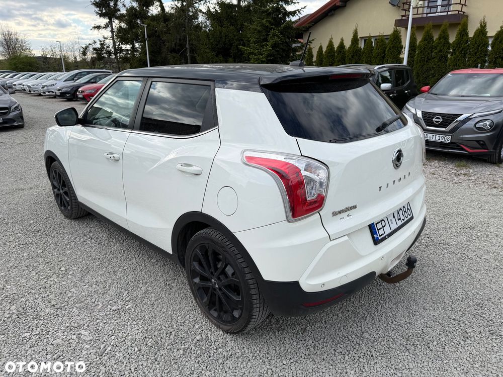 SsangYong/KGM Tivoli e-XGi 160 2WD Black+White - 15