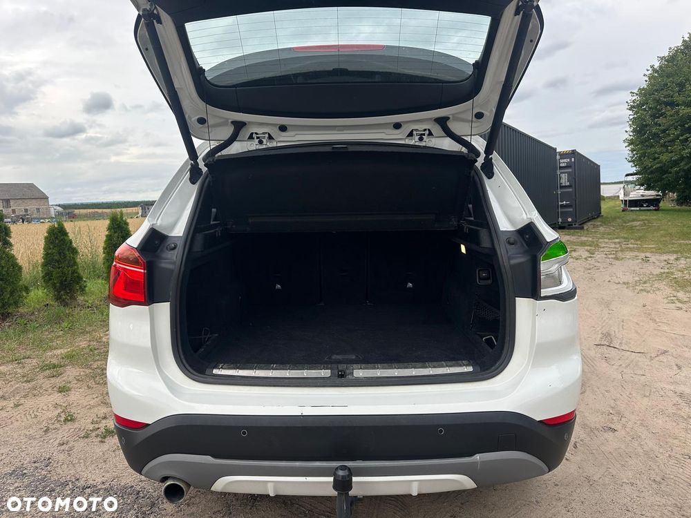 BMW X1 sDrive18d Sport Line sport - 23