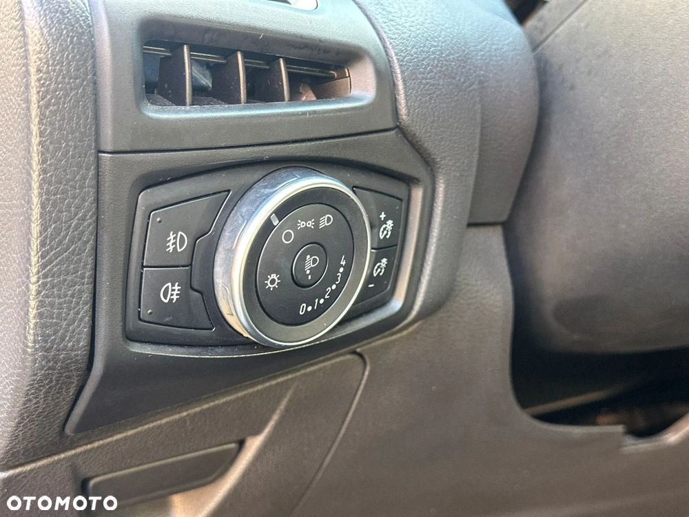Ford Focus 1.0 EcoBoost Connected - 13