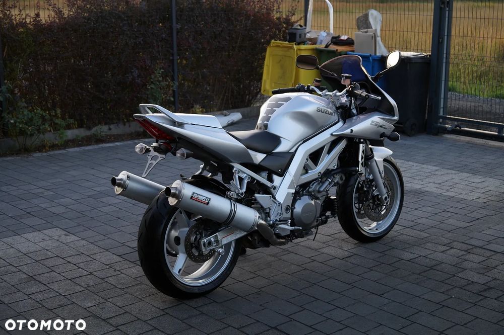 Suzuki SV - 11