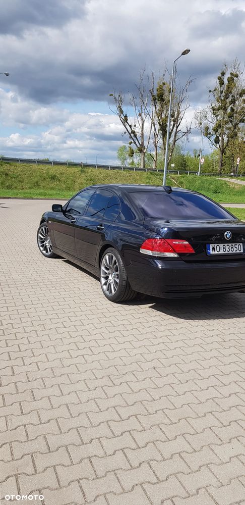 BMW Seria 7 - 8