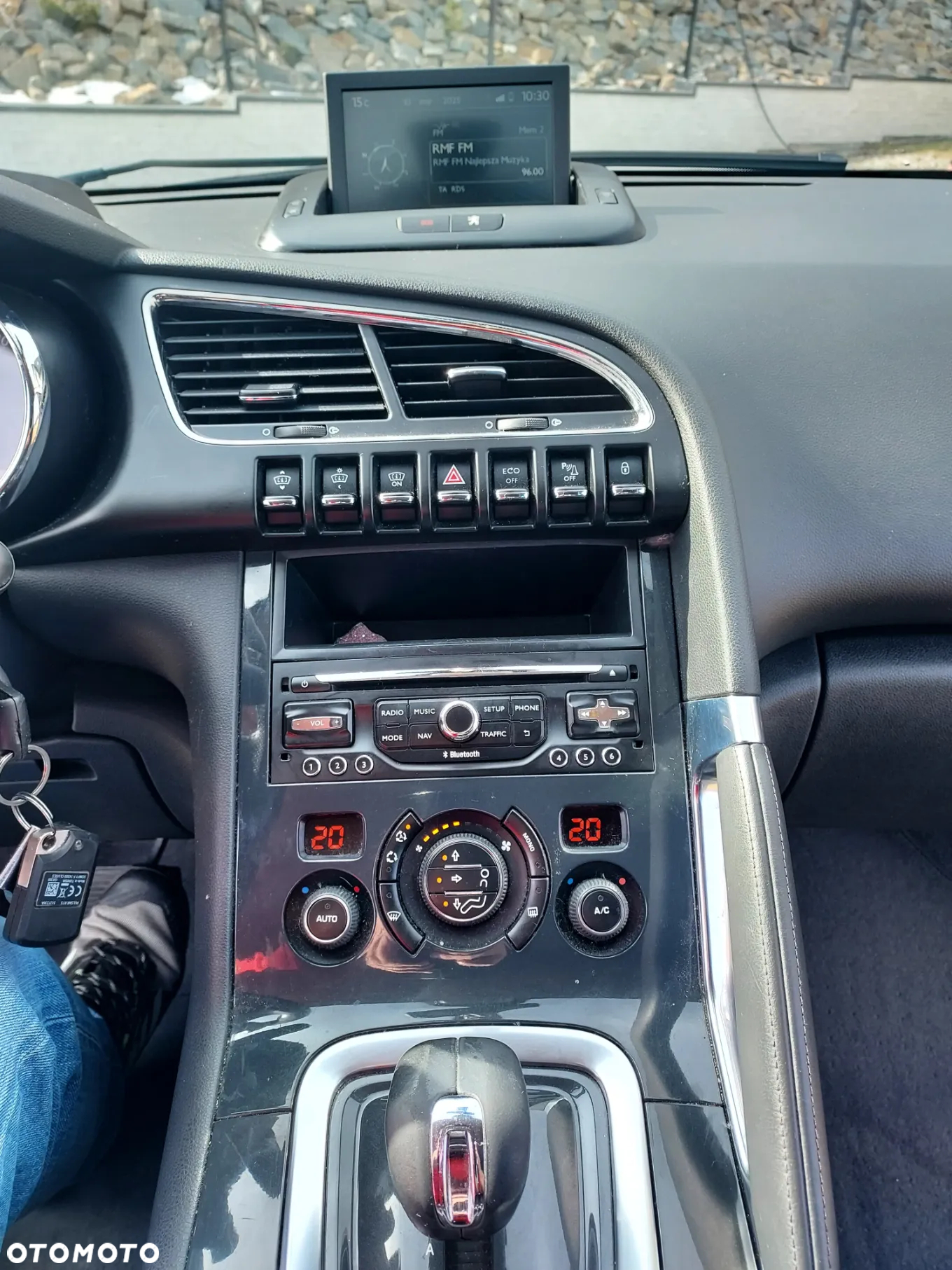 Peugeot 3008 2.0 HDi HYbrid4 - 5