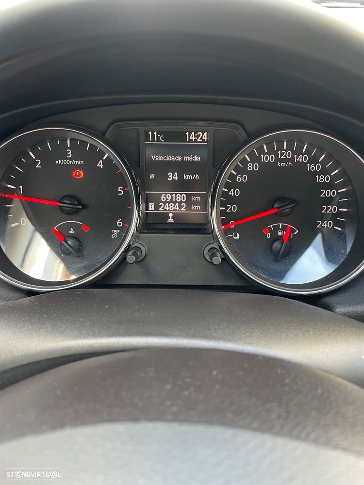 Nissan Qashqai 1.5 dCi 360 - 11