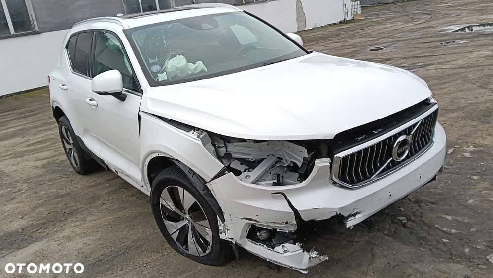 Volvo XC 40 T5 Recharge DKG Ultimate Bright - 28