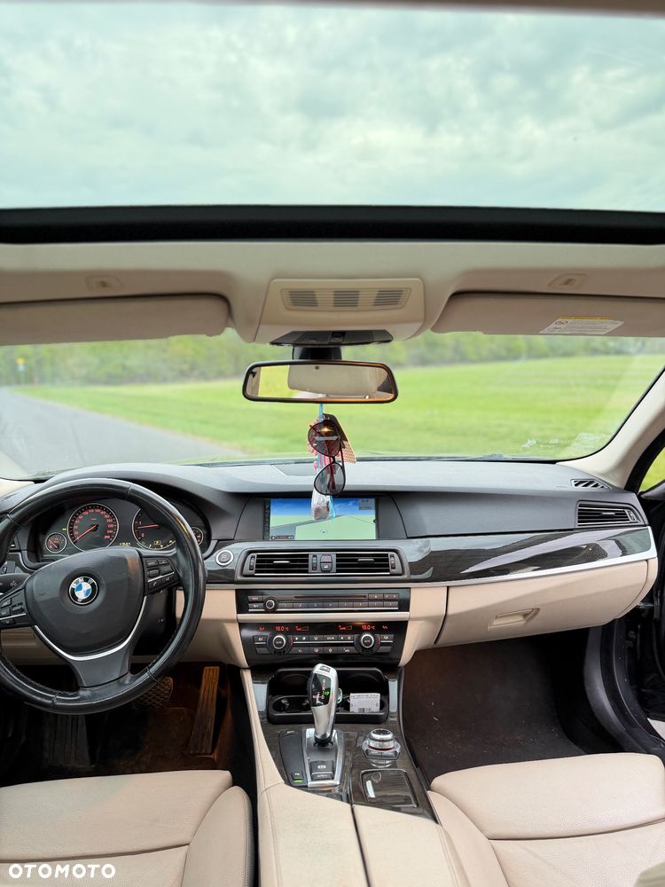BMW Seria 5 525d - 20