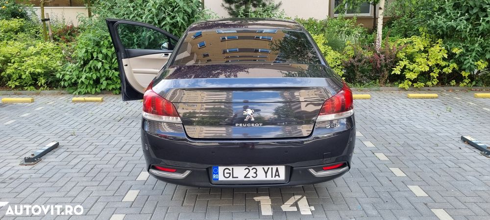 Peugeot 508 Hybrid4 - 10