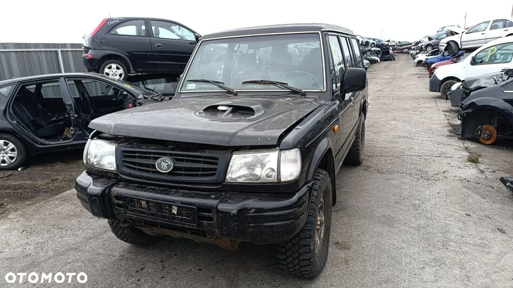 35504 Hyundai galloper lift na części 2.5 TD 99 km D4BH  lakier EB - 1