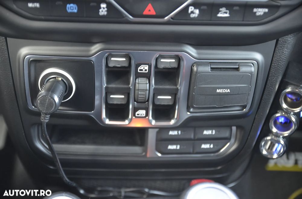 Jeep Wrangler - 29