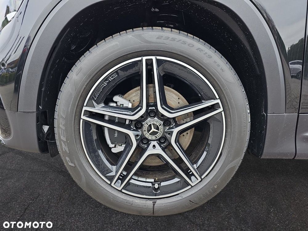 Mercedes-Benz GLB - 9