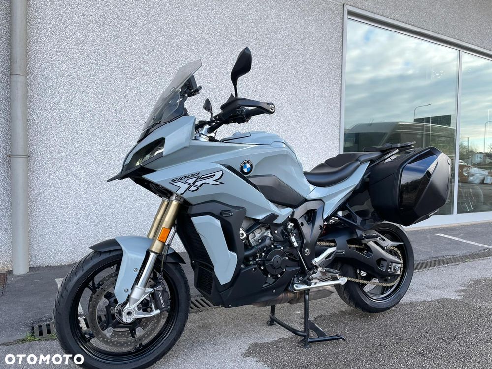 BMW S - 24
