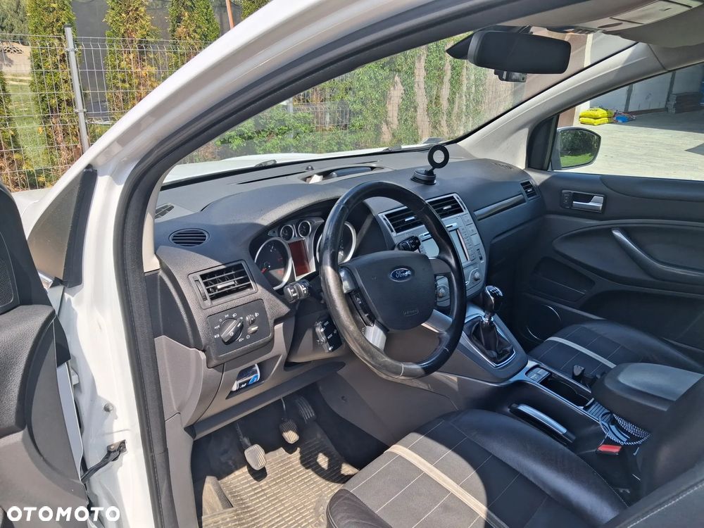 Ford Kuga 2.0 TDCi 4x4 Titanium - 8