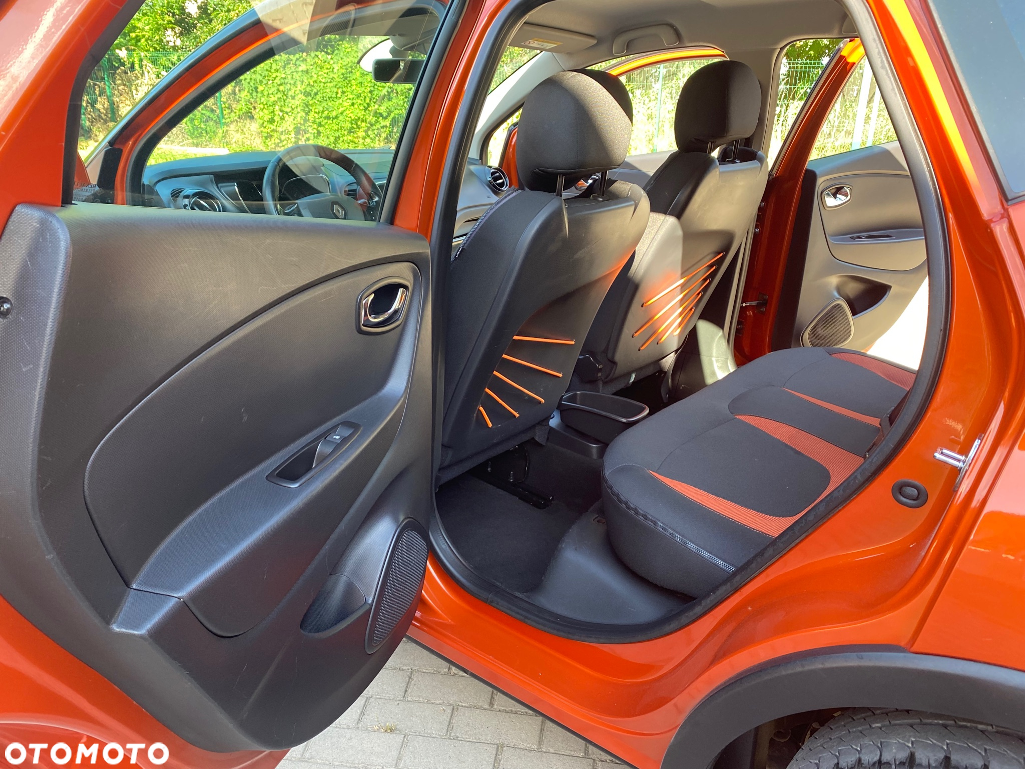 Renault Captur TCe 100 EXPERIENCE - 25