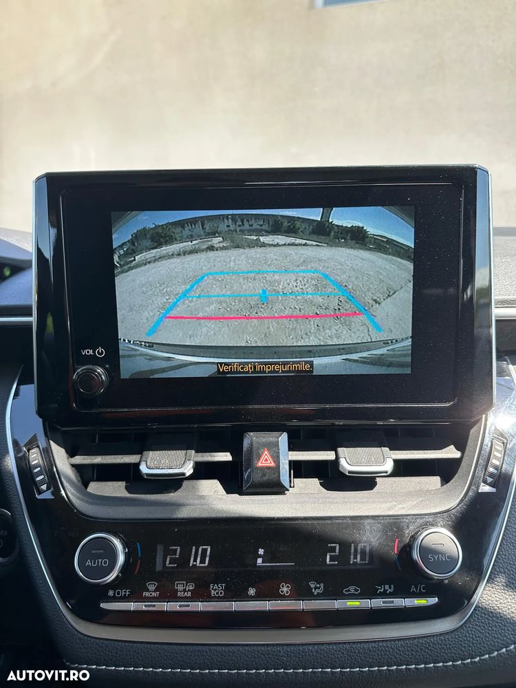 Toyota Corolla 1.8 Business Edition - 12