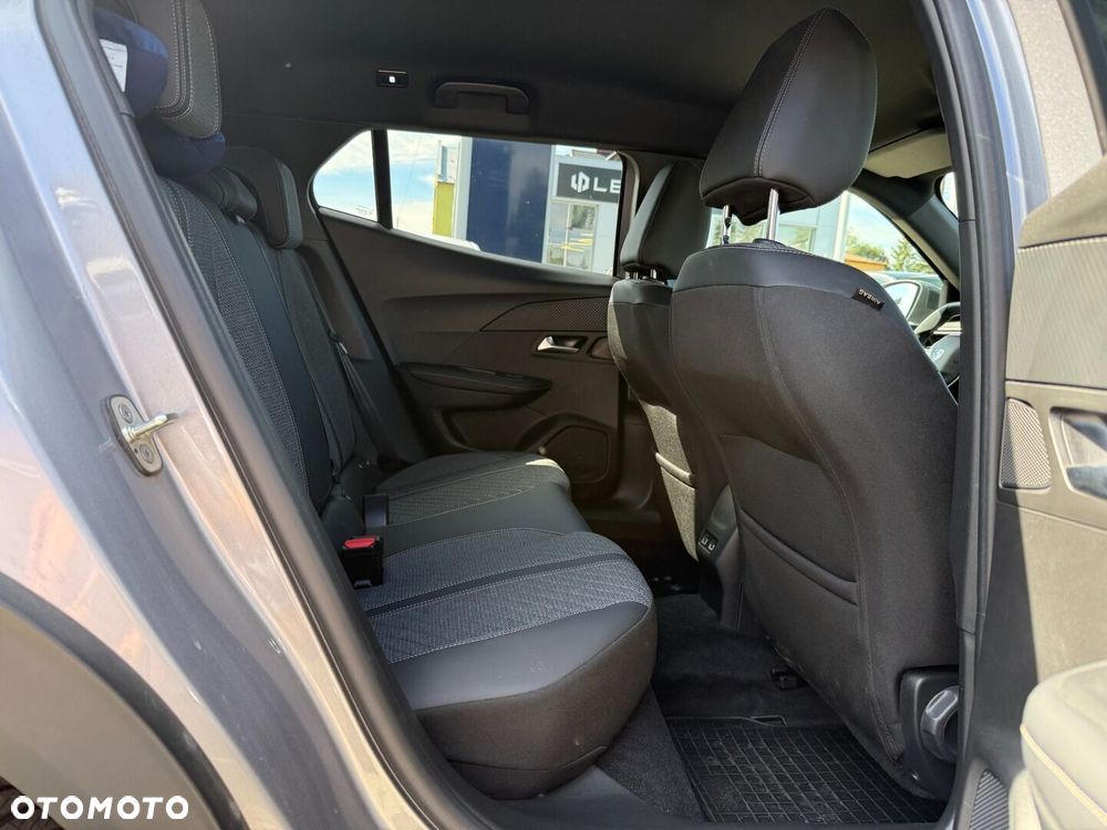 Peugeot 2008 1.2 PureTech Allure S&S EAT8 - 31