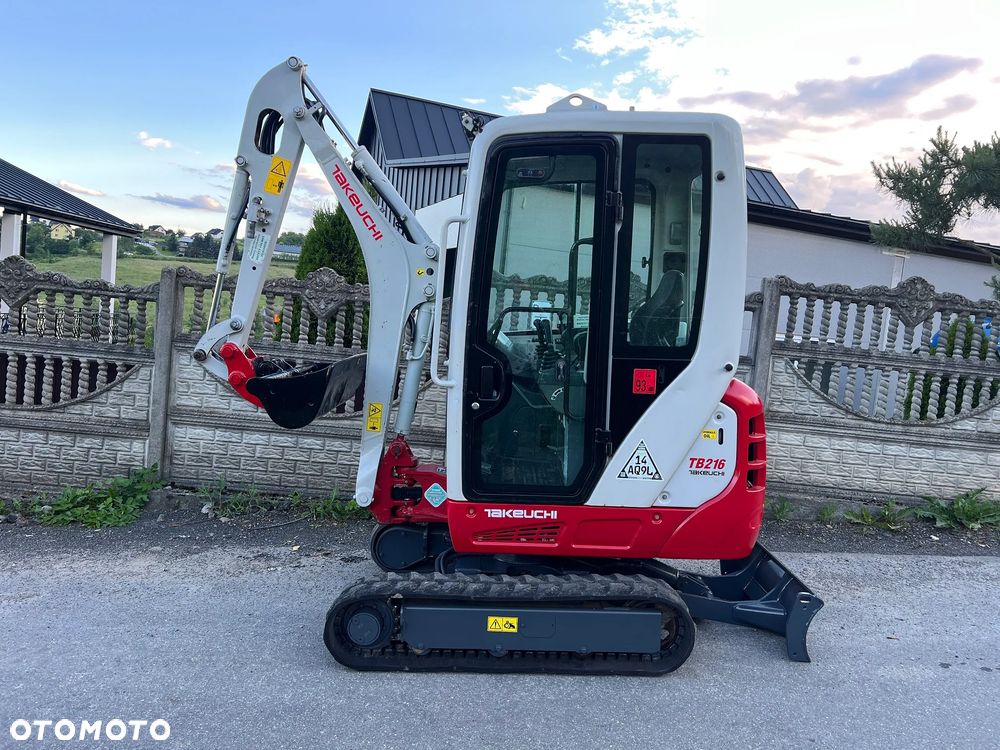 Takeuchi TB216 | Minikoparka TAKEUCHI TB 216 | 2 Tony | Rozsuwane Gąsienice | Stan PERFEKCYJNY | Mini Koparka | - 15
