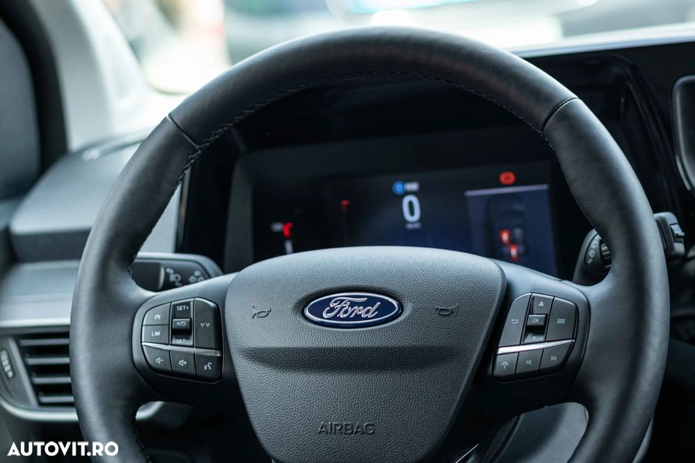 Ford Tourneo Courier 1.0 EcoBoost Titanium - 28