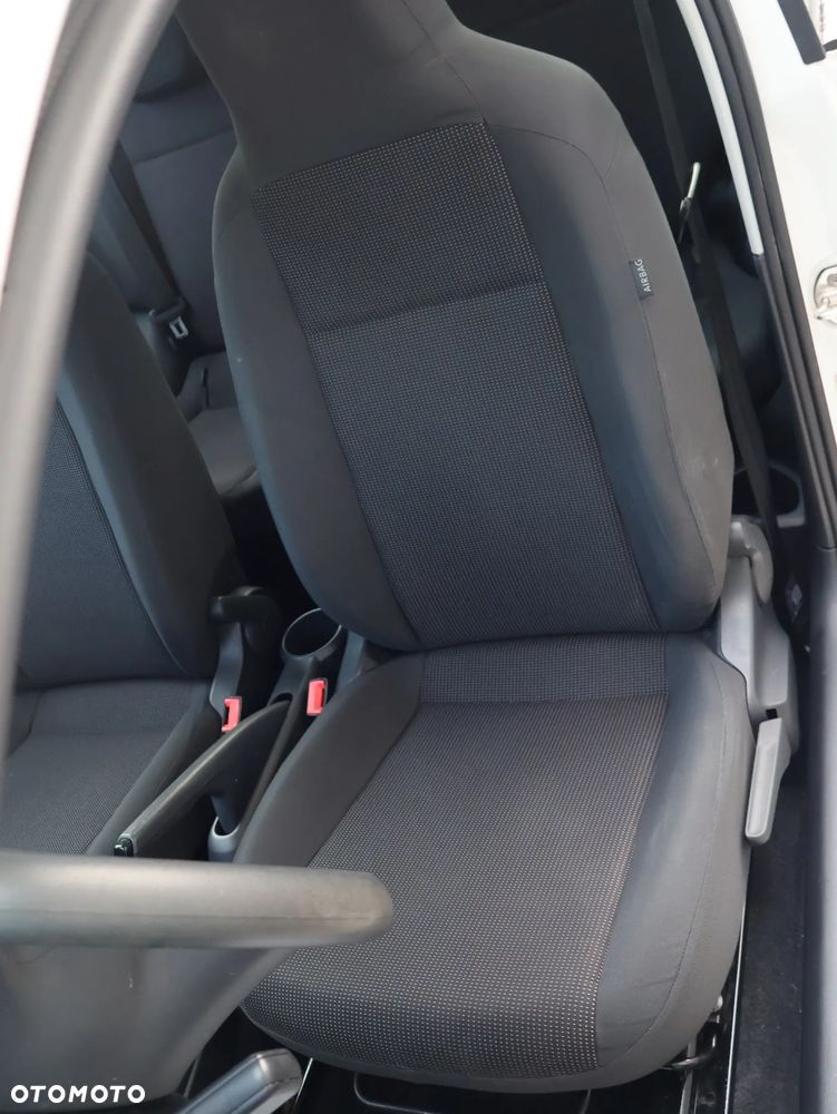 Volkswagen up! Standard - 14