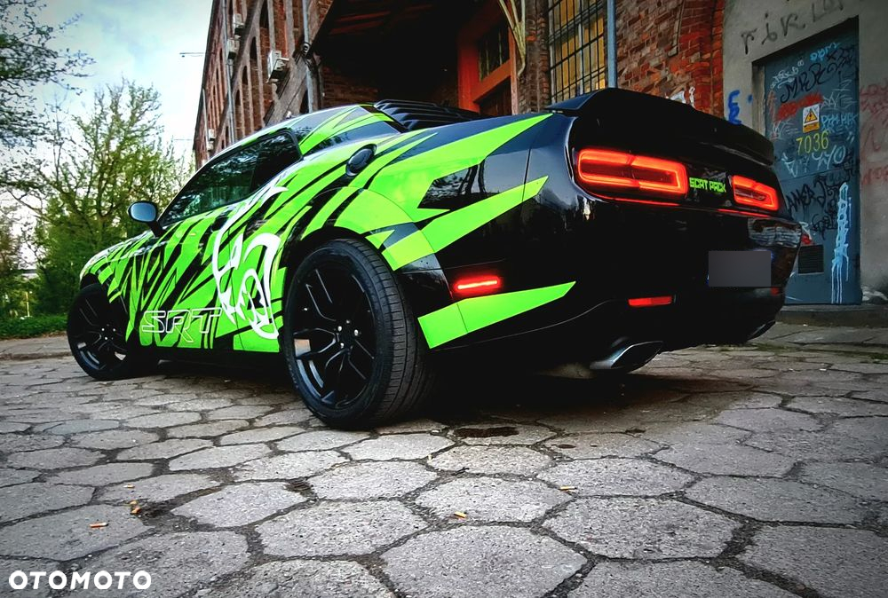 Dodge Challenger 6.4 Scat Pack - 7