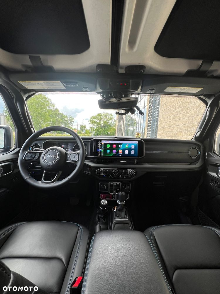 Jeep Wrangler - 28