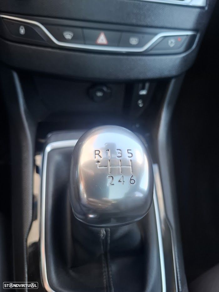 Peugeot 308 SW BlueHDi 120 Stop & Start Allure - 21