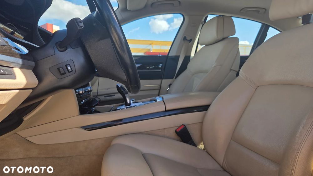 BMW Seria 7 - 27