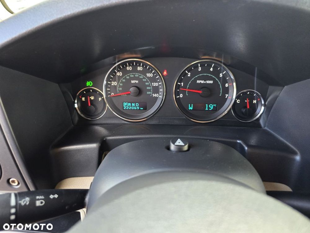 Jeep Commander 5.7 V8 HEMI Automatik Limited - 11