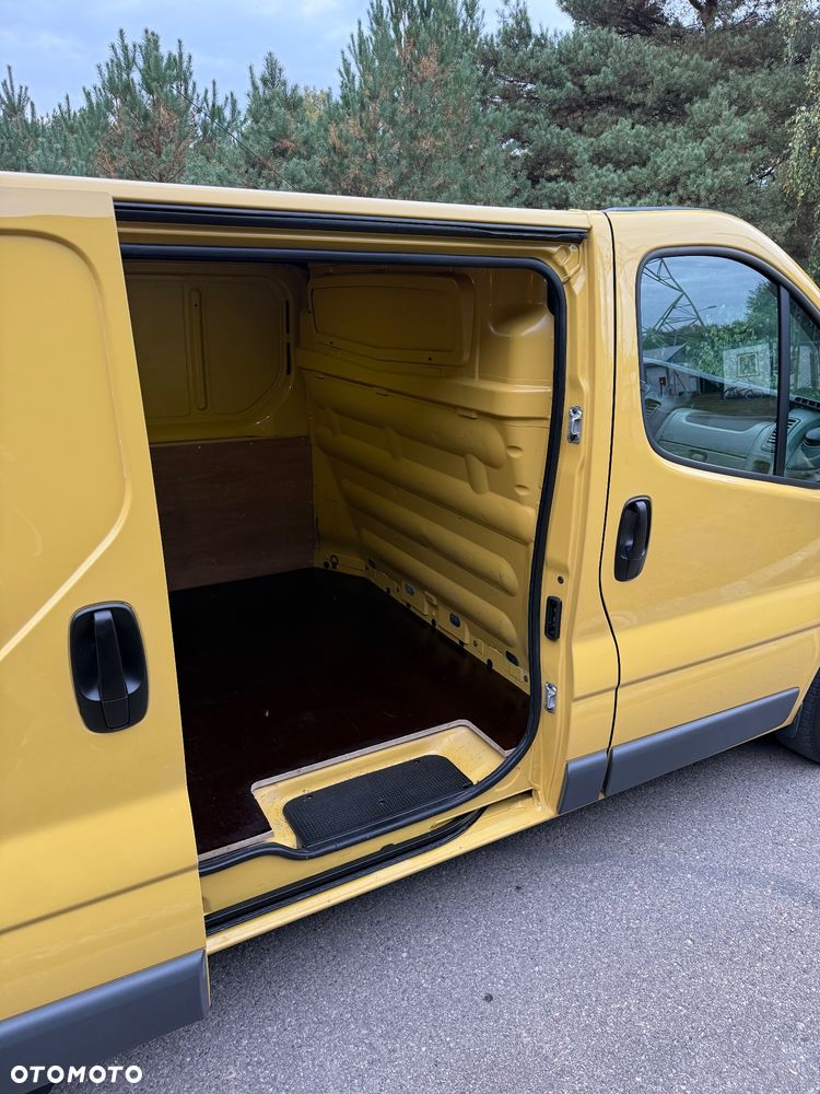 Opel Vivaro - 24