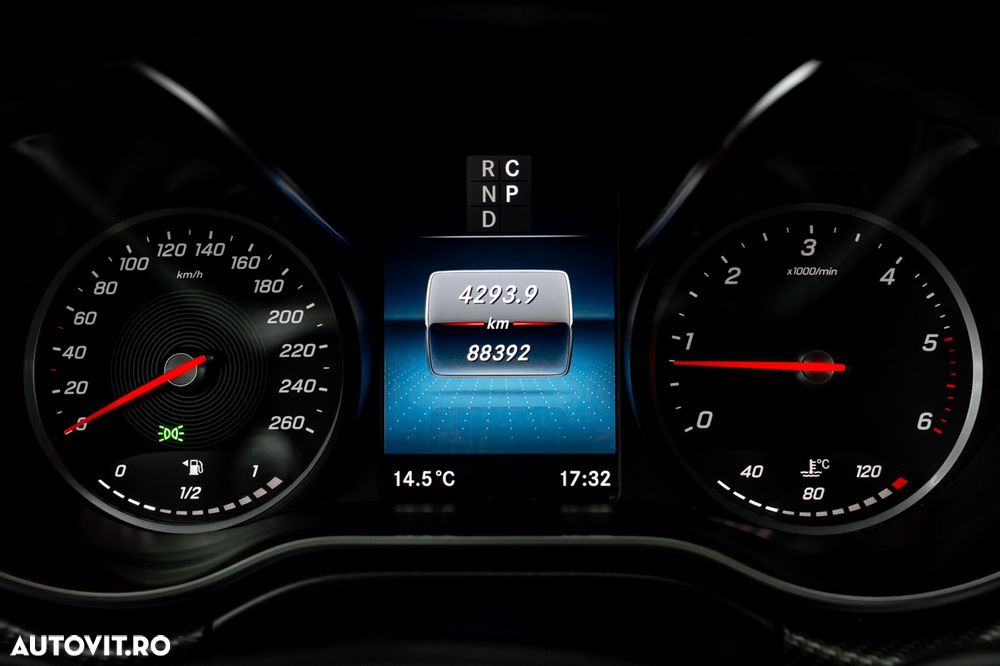 Mercedes-Benz V 300 d 237 CP RWD 9AT - 10