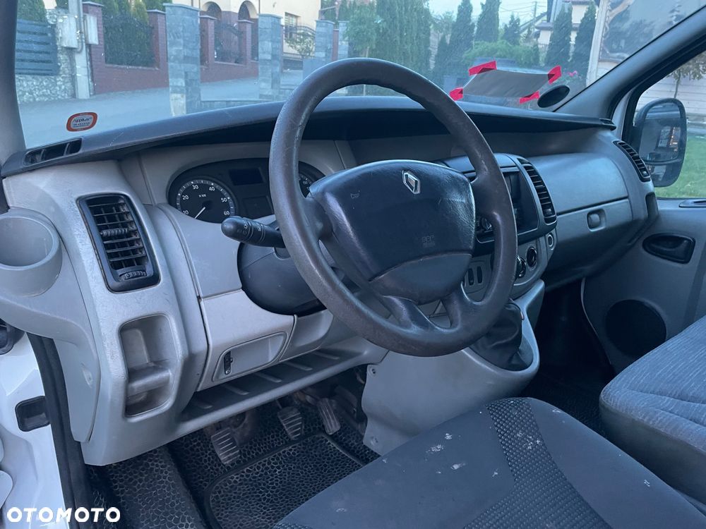 Renault Trafic - 18