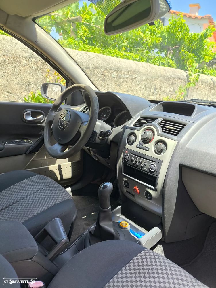 Renault Mégane - 5