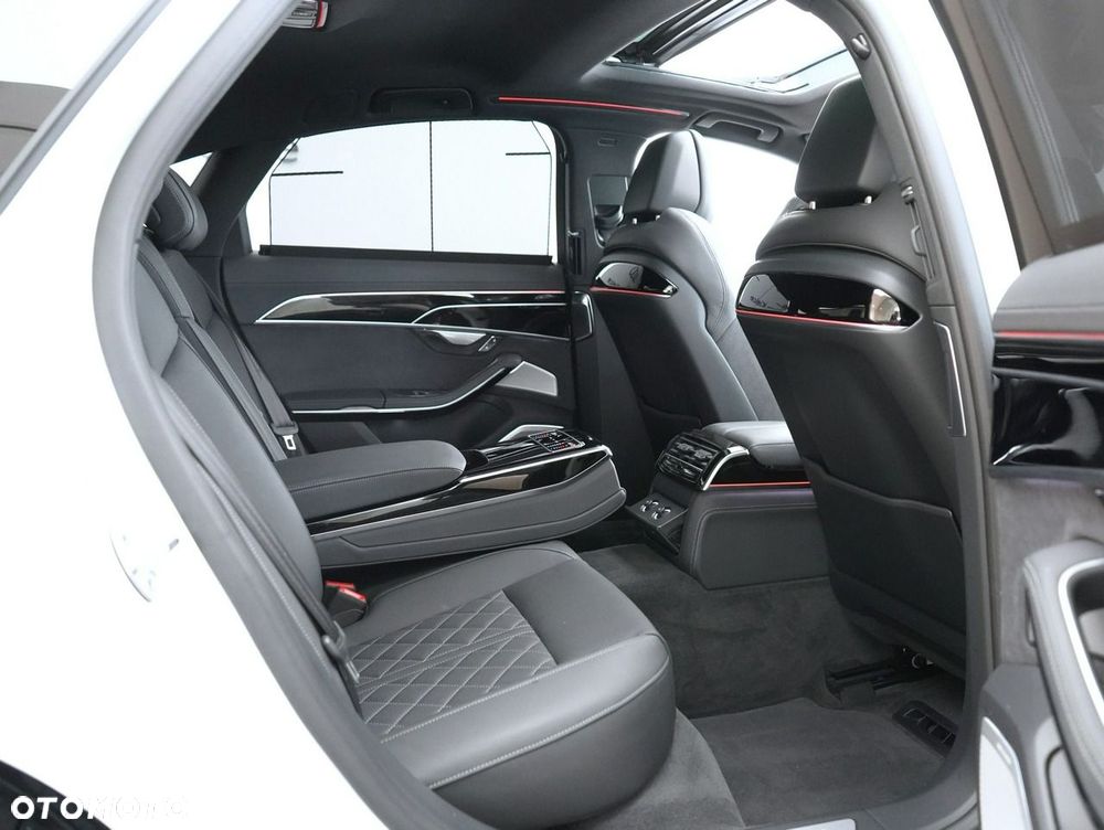 Audi A8 - 32