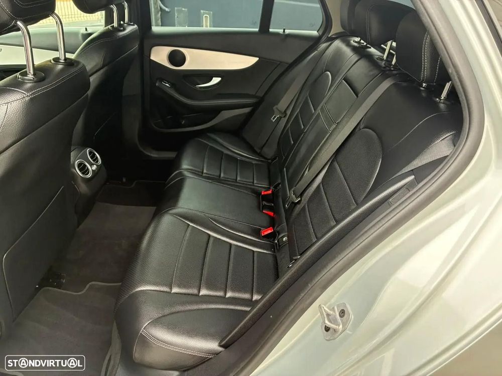 Mercedes-Benz C 300 - 33