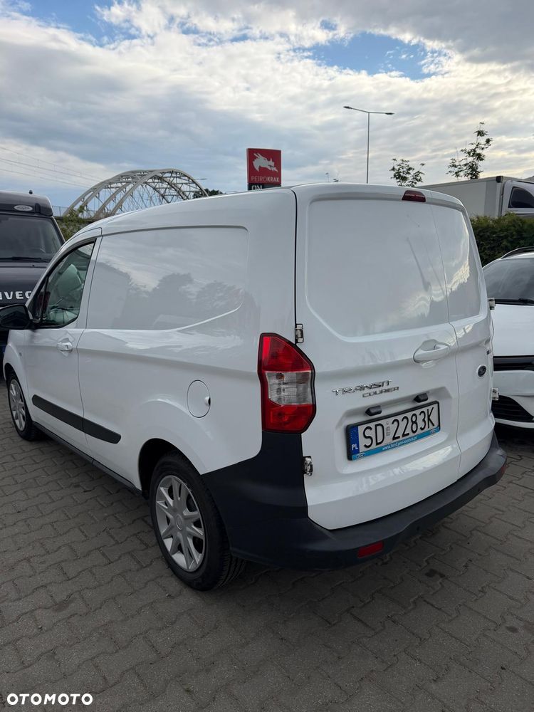 Ford COURIER - 5