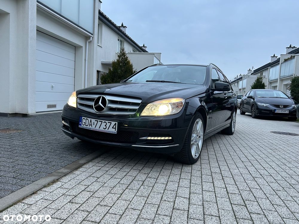 Mercedes-Benz Klasa C 350 CDI DPF 4Matic 7G-TRONIC BlueEFFICIENCY Elegance - 14