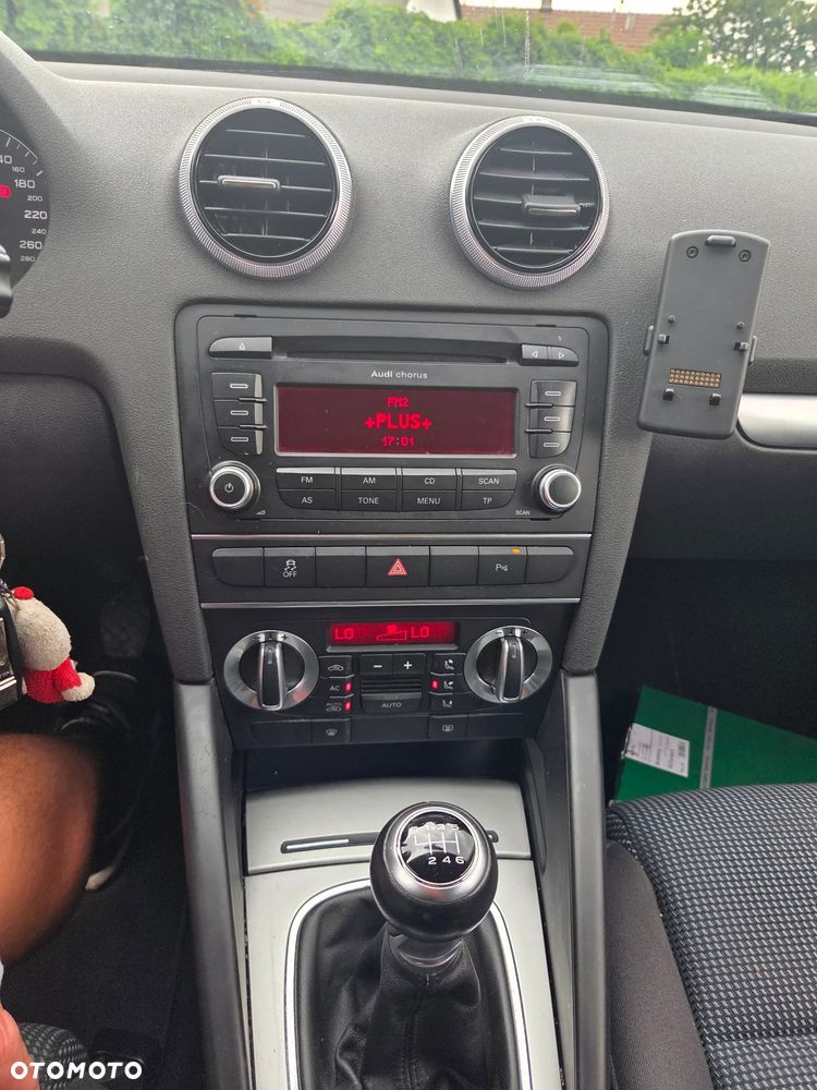 Audi A3 Sportback 1.8 TFSI Quattro Ambiente - 12