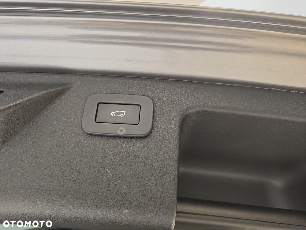 Land Rover Discovery Sport - 26