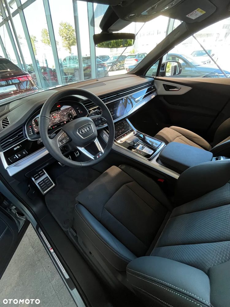 Audi Q7 - 10