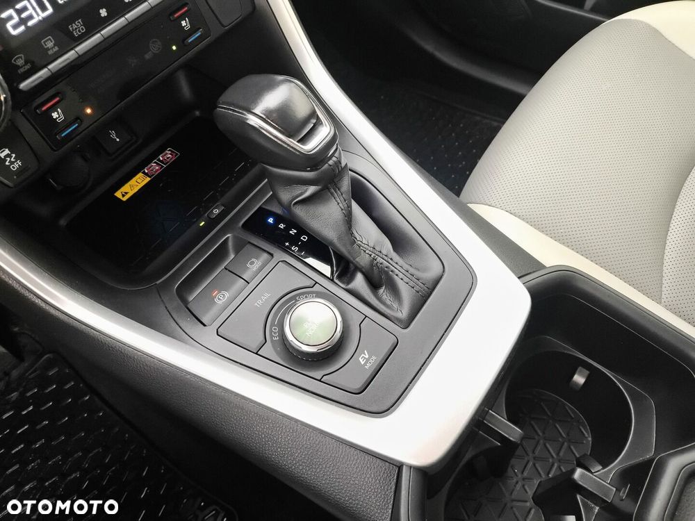 Toyota RAV4 2.5 Hybrid Executive 4x4 - 24