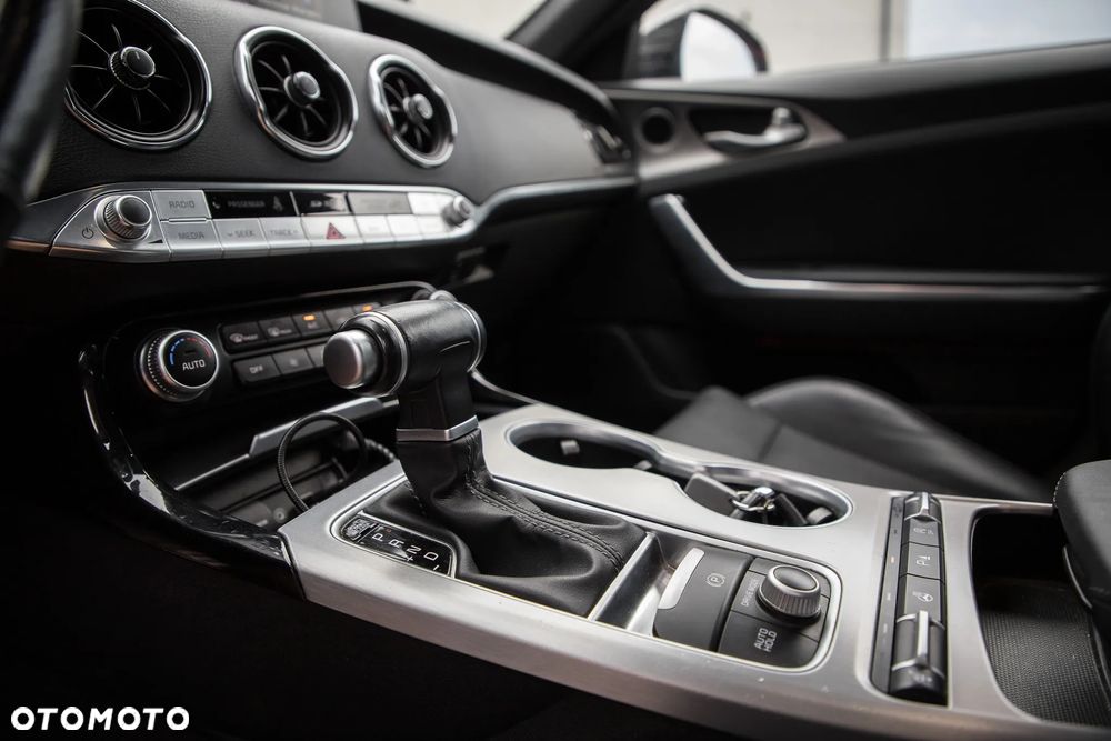 Kia Stinger 3.3 T-GDI V6 GT AWD - 26