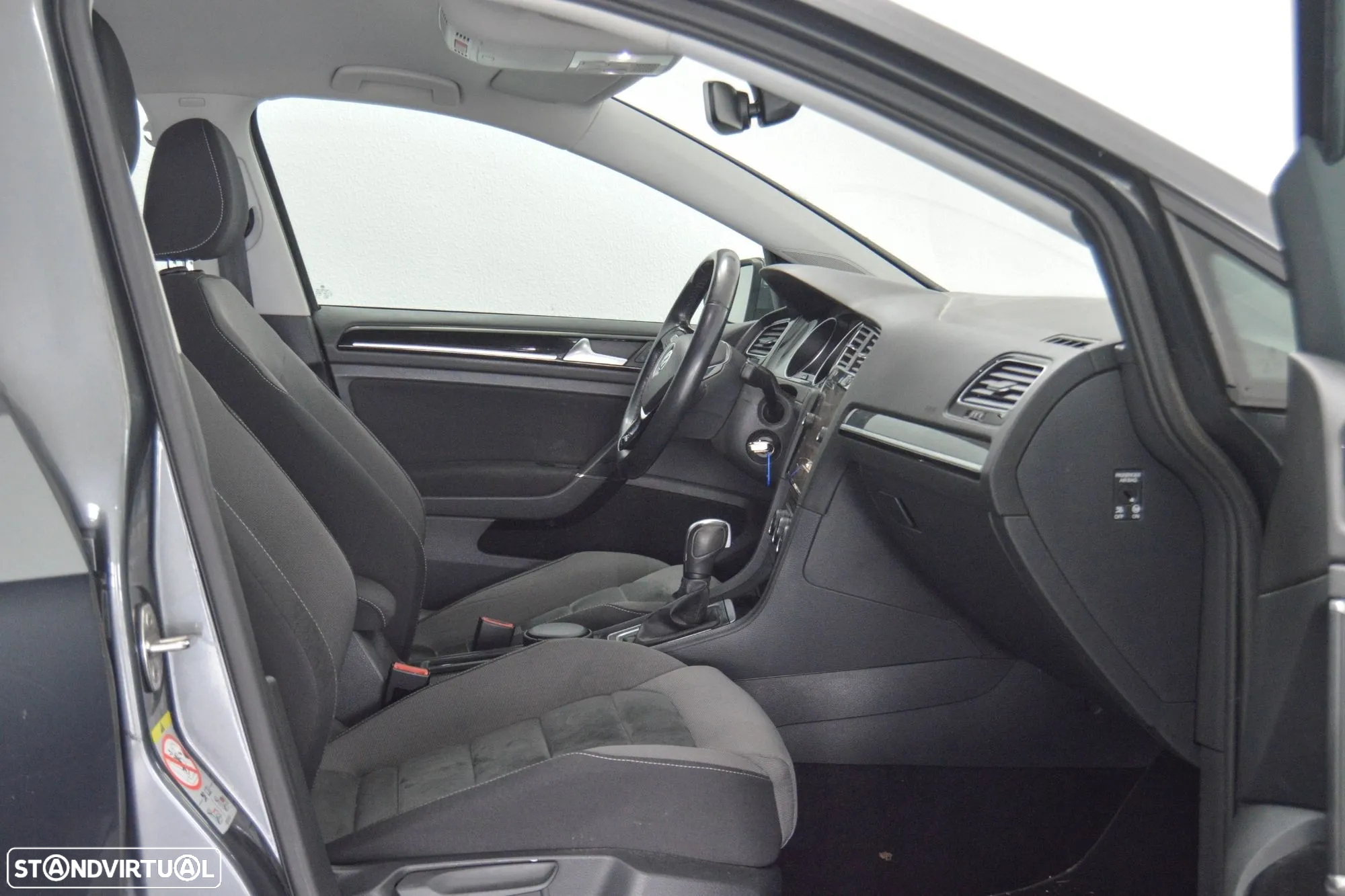 VW Golf Variant 2.0 TDi Highline DSG - 25