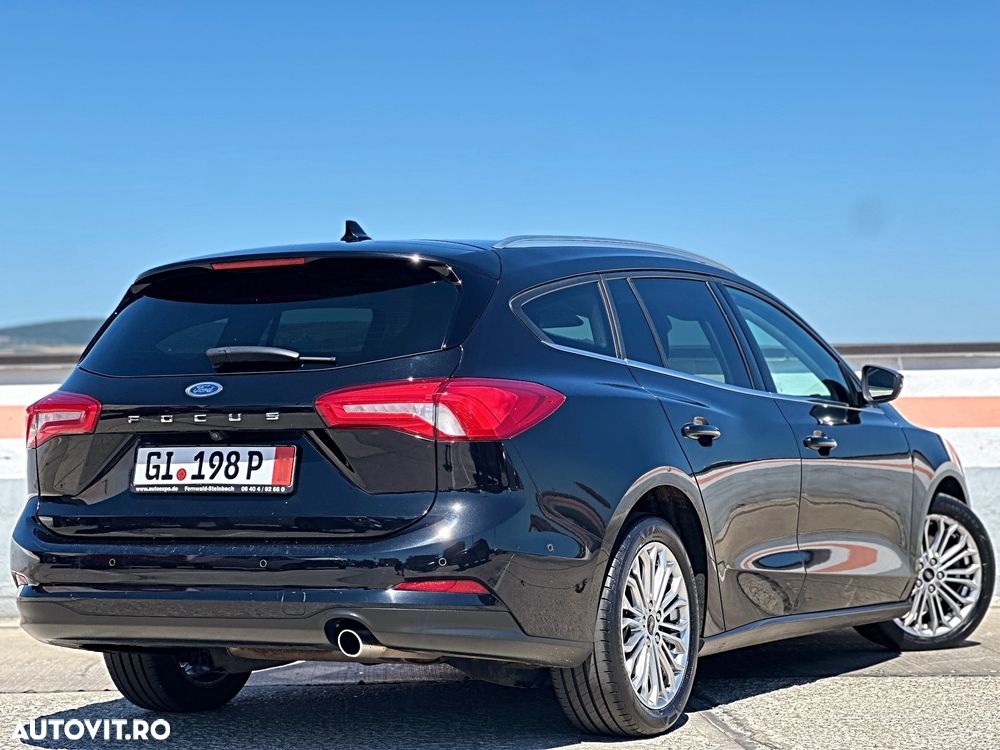 Ford Focus 2.0 EcoBlue Start-Stopp-System Aut. TITANIUM - 4