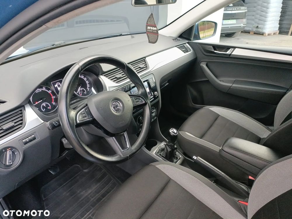 Skoda RAPID 1.0 TSI Active - 13